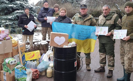 Волонтери Жмеринки привітали бійців АТО/ООС з новорічно-різдвяними святами: дякують за підтримку