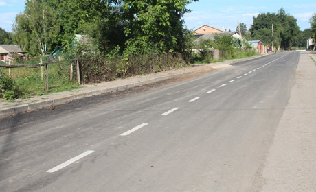 Нове дорожнє покриття та розмітка з’явилися на одній з вулиць Городка