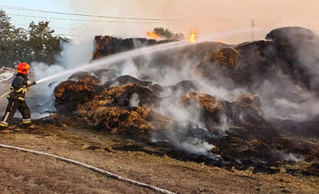 На Черкащині рятувальники ліквідували пожежу сіна