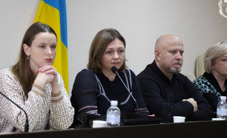 У Нетішині родини військових зустрілися з представником Уповноваженого Верховної Ради з прав людини