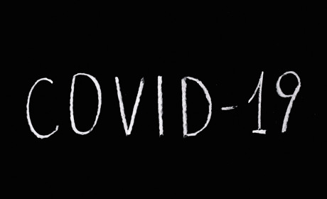 Вперше в Україні за добу на COVID-19 захворіли понад 20 000 людей: яка ситуація на Луганщині