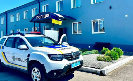 Чоловік знущався зі своєї 90-річної матері: домашньому тирану поліцейські оголосили про підозру