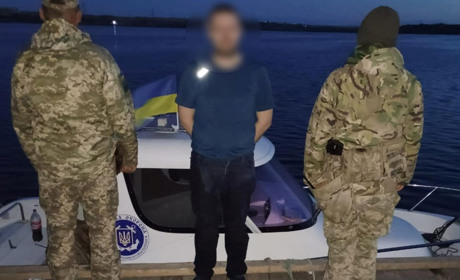 Киянин на байдарці намагався перетнути Кучурганський лиман: веслував до Молдови