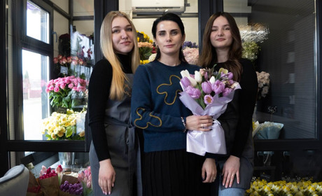 Букет на 8 Березня: Альона Жук відкрила у Переяславі квітковий магазин Queen of flowers