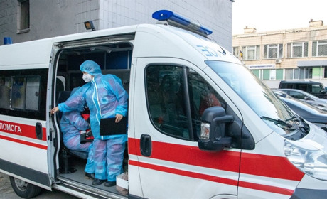 Скільки хворих на ковід перебуває в стаціонарі: інформація міськрайТМО