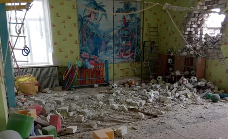 У Станиці Луганській обстріляли дитячий садок: подробиці