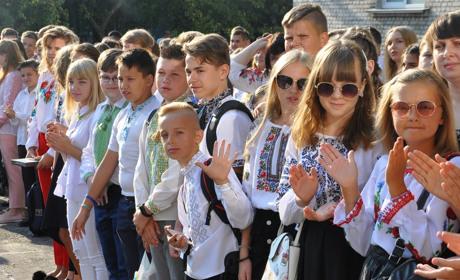 57 червоноградських школярів отримають стипендію міськради за вдалі виступи в олімпіадах і конкурсах