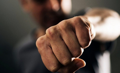 Бив ногами, руками та металевою палицею: звягелянин вбив знайомого через ревнощі