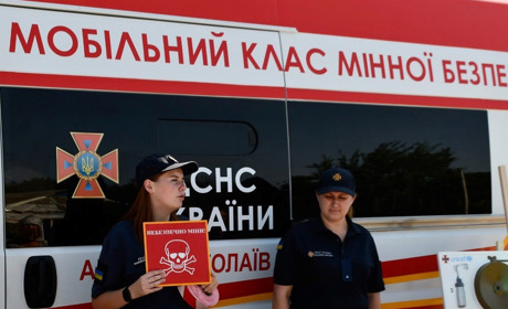 На Миколаївщині розпочав роботу пересувний Мобільний клас мінної безпеки: ДСНС