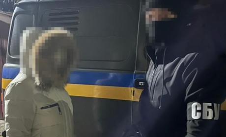 У Херсоні затримали ще одну колаборантку: жінка працювала в «соцзахисті» у окупантів
