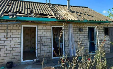 Окупанти обстрілюють Херсонщину: атакували молочну ферму, підприємство, житлові будинки