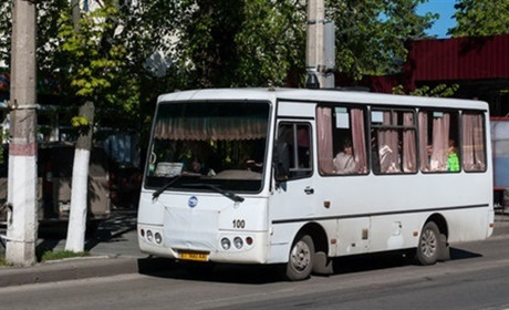 Де шукати розклади руху приміських автобусів у Херсонській області: тримайте посилання