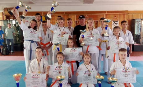 Переможний виступ: юні каратисти здобули 11 медалей на всеукраїнському турнірі