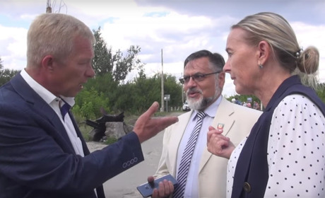 В Станице Луганской пособники «ЛНР» перешли мост и заявили права на Счастье. Что происходит?