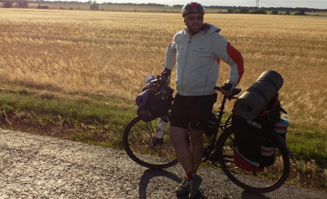 Подорожуйте зі Сватового до Ужгорода, не виходячи з дому. Щоденник мандрівника-велосипедиста