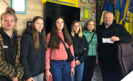 Ярмарок задля збору коштів для ЗСУ відбувся у Червоноградському гірничо-будівельному ліцеї