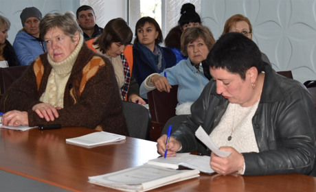 Членів дільничних виборчих комісій Сірогозщини навчали, як працювати під час виборів