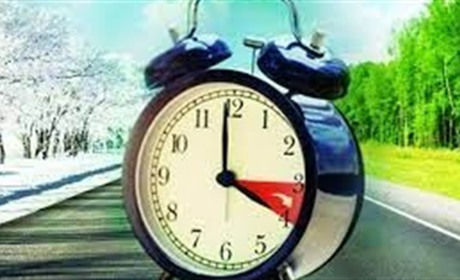 Цієї ночі переходимо на літній час. Не забудьте перевести стрілки годинника!