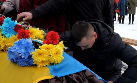 Шосткинська громада провела в останню путь 24-річного військового штурмового батальйону