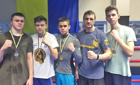 Вараські спортсмени – чемпіони області з кікбоксингу