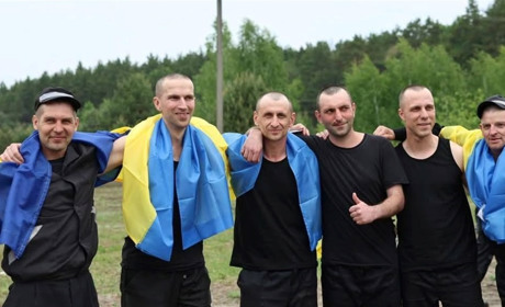 Додому після двох років ворожого полону повернувся захисник зі Швайківців Заводської громади (відео)