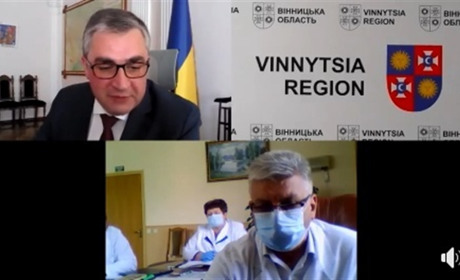 Голова Вінницької ОДА провів онлайн конференцією з лікарями Жмеринки: про ситуацію з COVID-19 