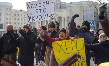 Мітинг зі стрільбою у Херсоні