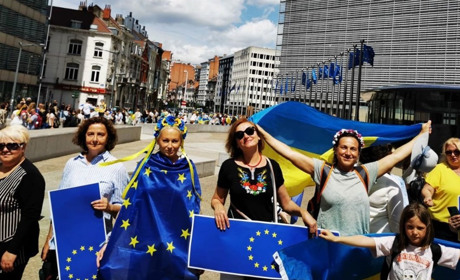 Українці прагнуть євроінтеграції: в Брюсселі проходять акції на підтримку вступу до ЄС