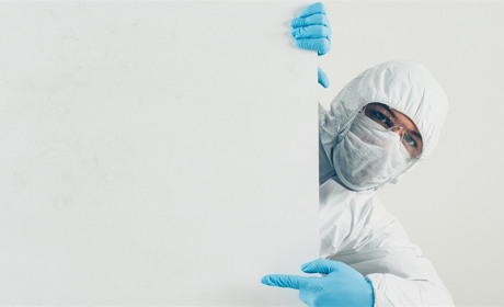 Померлих від COVID-19 в Україні майже тисяча. Маски треба носити, але на пляжі можна і без них