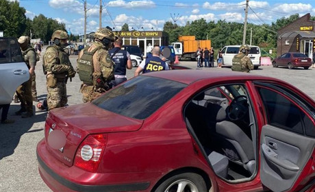 З'явилося відео з затримання зловмисників, які викрали чоловіка та вимагали за нього  викуп