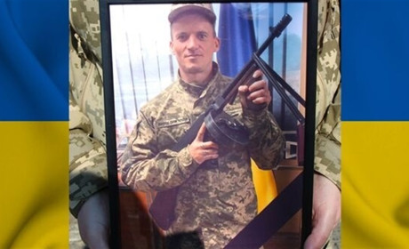 Нетішин у скорботі: захисник Євген Донін повернувся додому на вічний спочинок