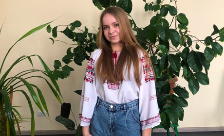 Юна майстриня з Глухівщини отримала Гран-прі міжнародного конкурсу за ляльку-мотанку