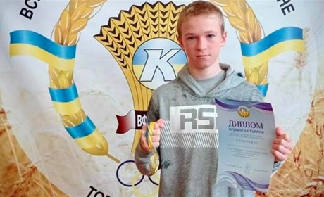 Южноукраїнець Микита Аркатов здобув золото на відкритому чемпіонаті з боксу