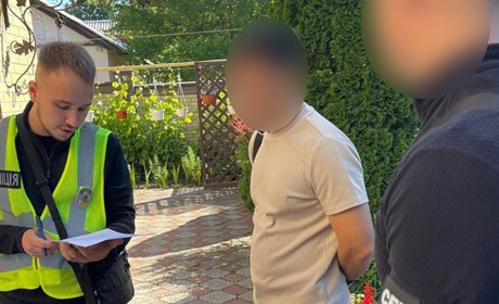 Вимагали гроші за безкоштовні операції: у Сумах судитимуть трьох лікарів-хабарників