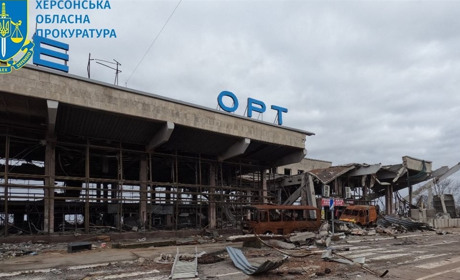 Правоохоронці показали, як нині виглядає легендарний херсонський аеропорт (ФОТО, ВІДЕО)