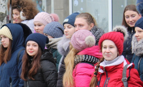 Бездомные люди и животные, вандализм, наркотики и буллинг: какие проблемы видит молодежь Мелитополя