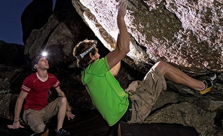 Як вибрати налобний ліхтар?