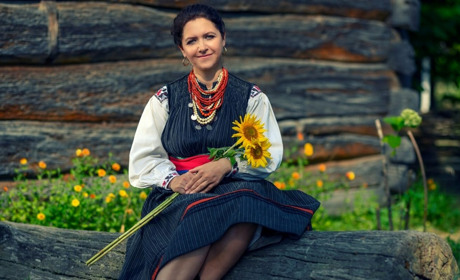 Про Ніну Кур’яту, уродженку села Зеленогірського, та її книгу «Дзвінка»