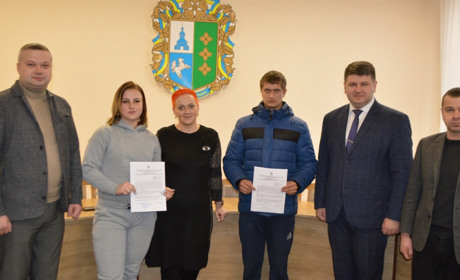 Троє дітей з Кіцманщини, позбавлених батьківського піклування, отримали житло за державні кошти