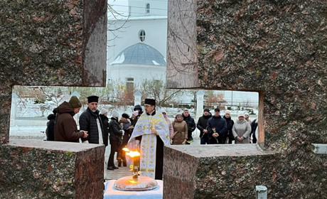 У Ніжині вшанували пам'ять жертв голодоморів