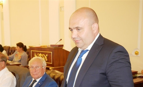 Нардепи отримали першу зарплатню: скільки заробив депутат від Сватового Олександр Лукашев