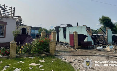 Унаслідок нічної атаки у Києві загинули люди, у Бориспільському районі пошкоджений будинок