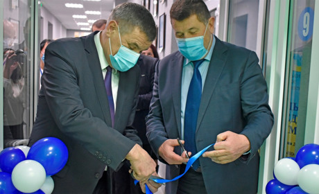 У Жмеринці розпочали видачу водійських посвідчень та оформлення авто: відео