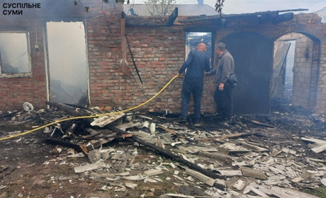 Російські військові протягом двох годин обстрілювали Білопілля. Унаслідок атаки загинули дві жінки