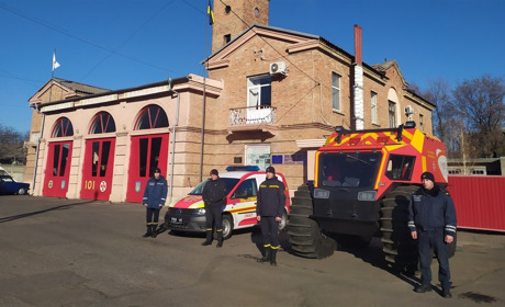 Снегоболотоход и универсальный спасательный автомобиль: в Измаил прибыла новая техника (видео)