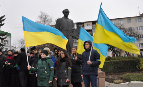 День Гідності та Свободи: у Чорткові вшанували пам'ять Героїв Небесної сотні