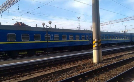 Укрзалізниця скасувала чотири зупинки, аби пришвидшити поїзд "Київ - Суми"