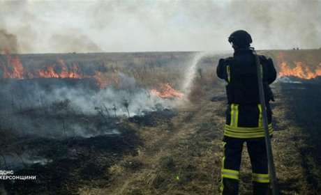 Через ворожі обстріли на Херсонщині сталося 23 пожежі за добу