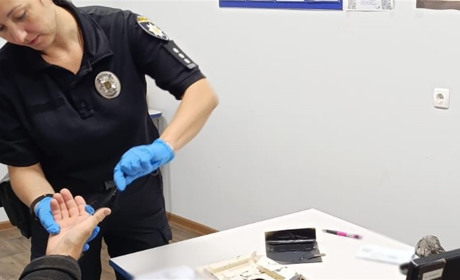 У Біляївській громаді викрили нарколабораторію в хаті: чоловіку загрожує 8 років