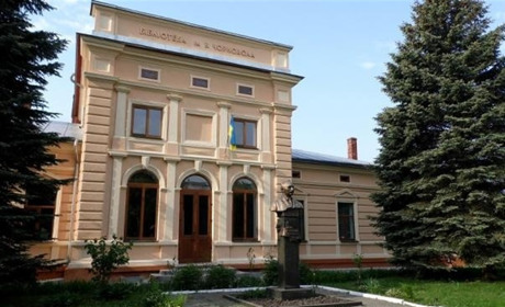 У Дрогобицькій громаді куплятимуть книги місцевих авторів для бібліотек: на це виділять 200 000 грн